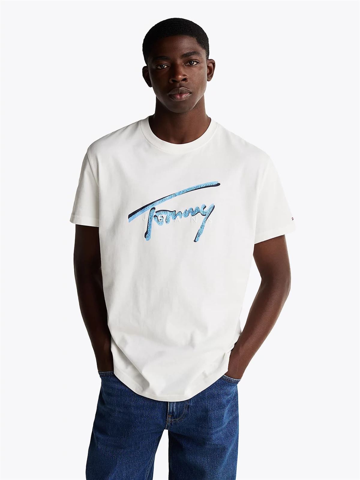 Camiseta Blanca Tommy Jeans Reg Rwb Signature Tee Ecru - Imagen 1