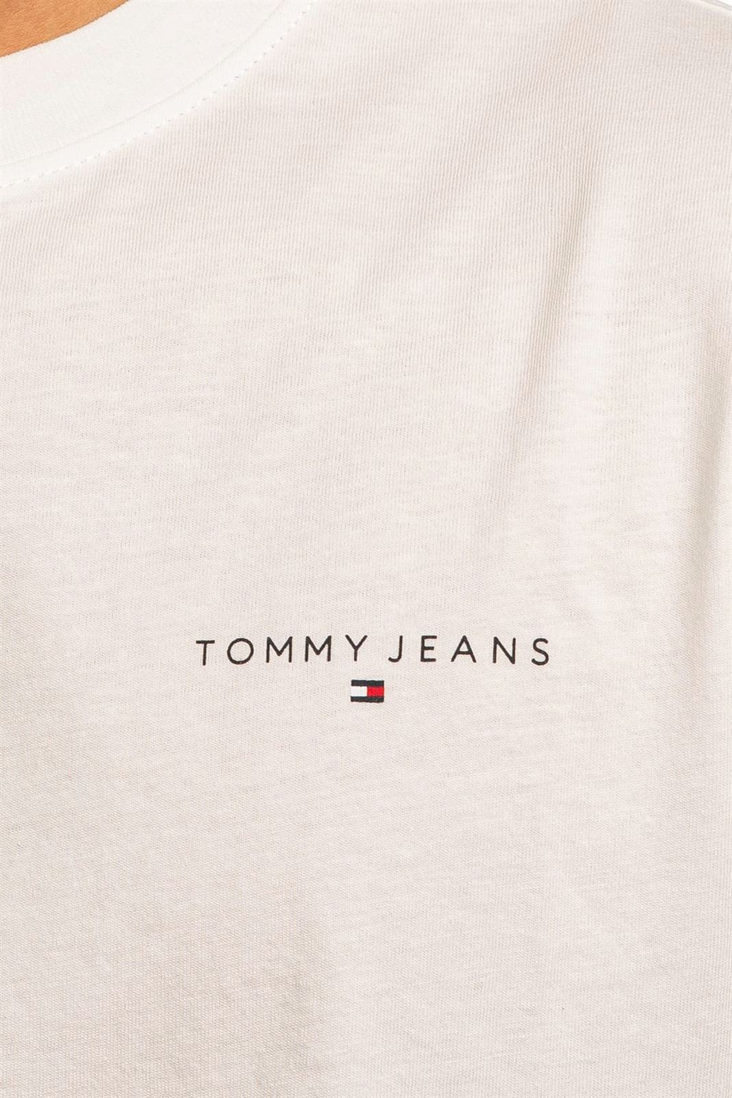 Camiseta Blanca Tommy Jeans Tjm Slim Linear Ches Ecru - Imagen 4