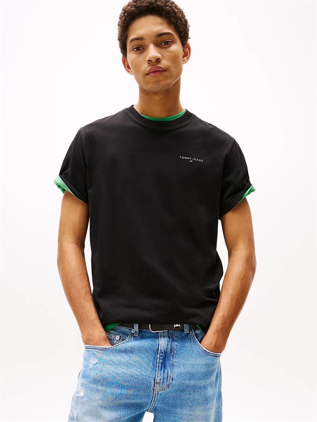 Camiseta Negra Tommy Jeans Tjm Slim Linear Ches - Imagen 2