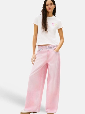 Camiseta TOMMY JEANS DW0DW22310 YBL Blanco - Imagen 2