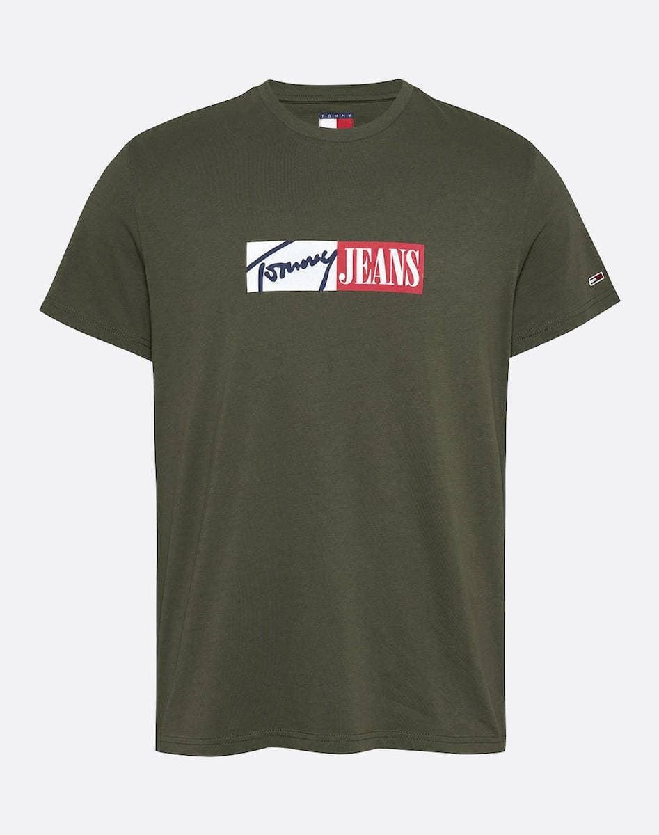 Camiseta Verde Tommy Jeans Tjm Slim ENtry Graphic Tee Ext Fatigue Green DM0DM20365 M12 - Imagen 1