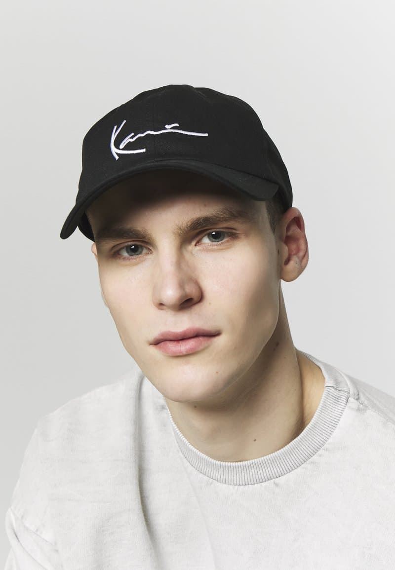 Gorra KARL KANI 7030230 Signature Essential Cap black - Imagen 2