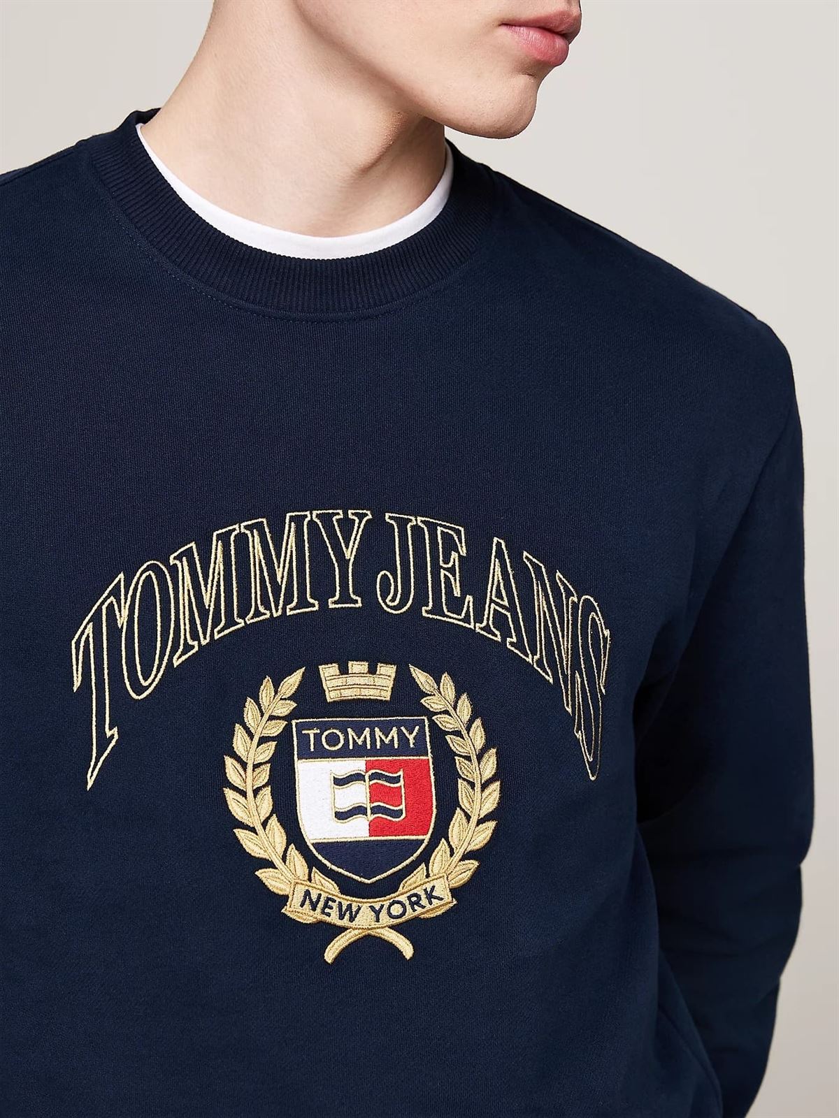 Sudadera Tommy Jeans DM0DM19755 C1G dark night navy - Imagen 4